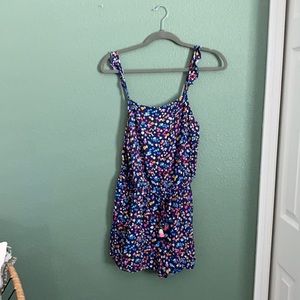 Vera Bradley romper. Size M (8/10).